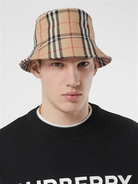 cappello burberry pescatora con fibbia|Cappello da pescatore in misto cotone Check con EKD (Sabbia).